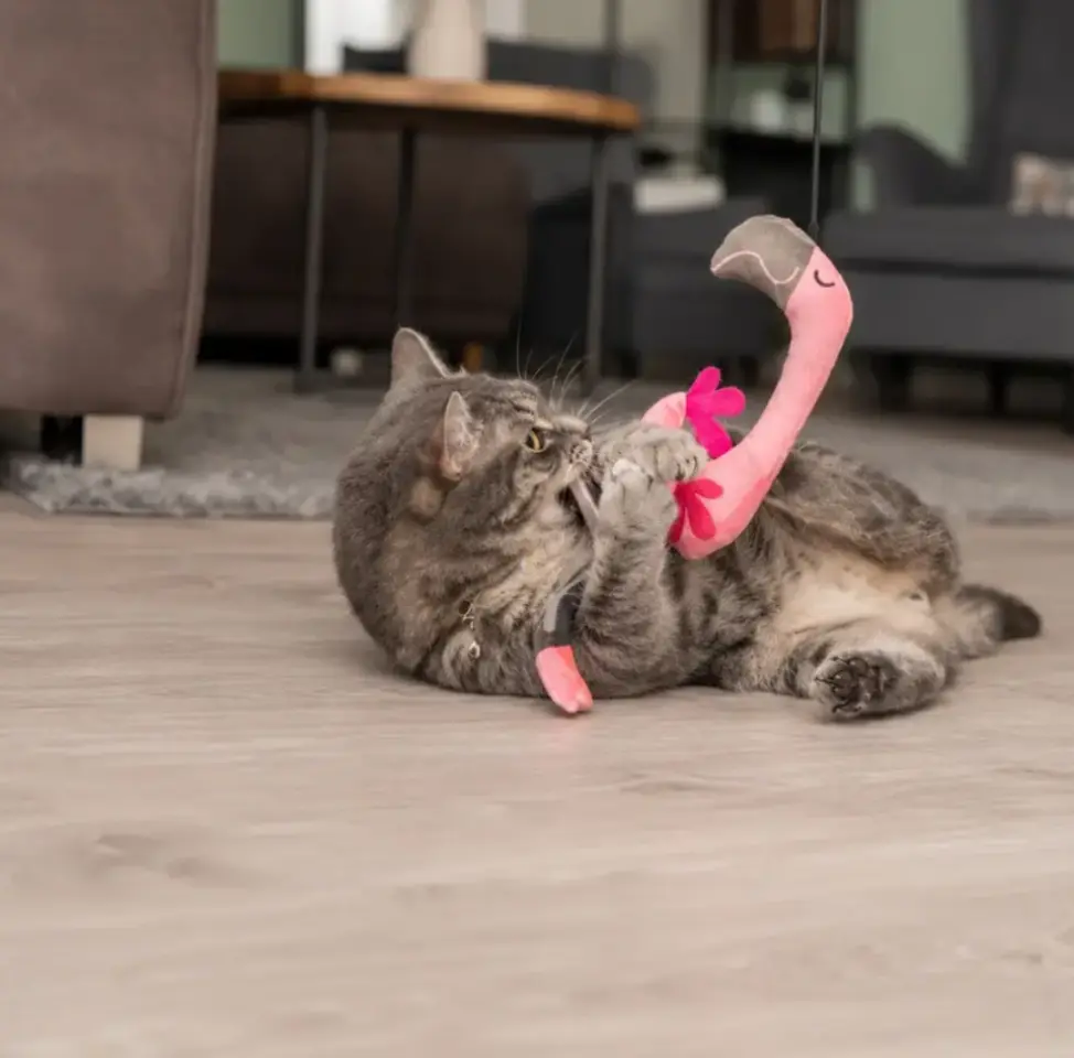 Фото Іграшка Trixie для котів Вудочка з фламінго плюш/склопластик рожевий 42-106 см арт. 45647 купити за ціною ₴459.00