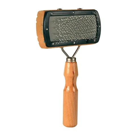 Щітка-пуходерка Trixie з дерев'яною ручкою та захисними кульками 10 см / 18 см купити за ціною ₴189.00